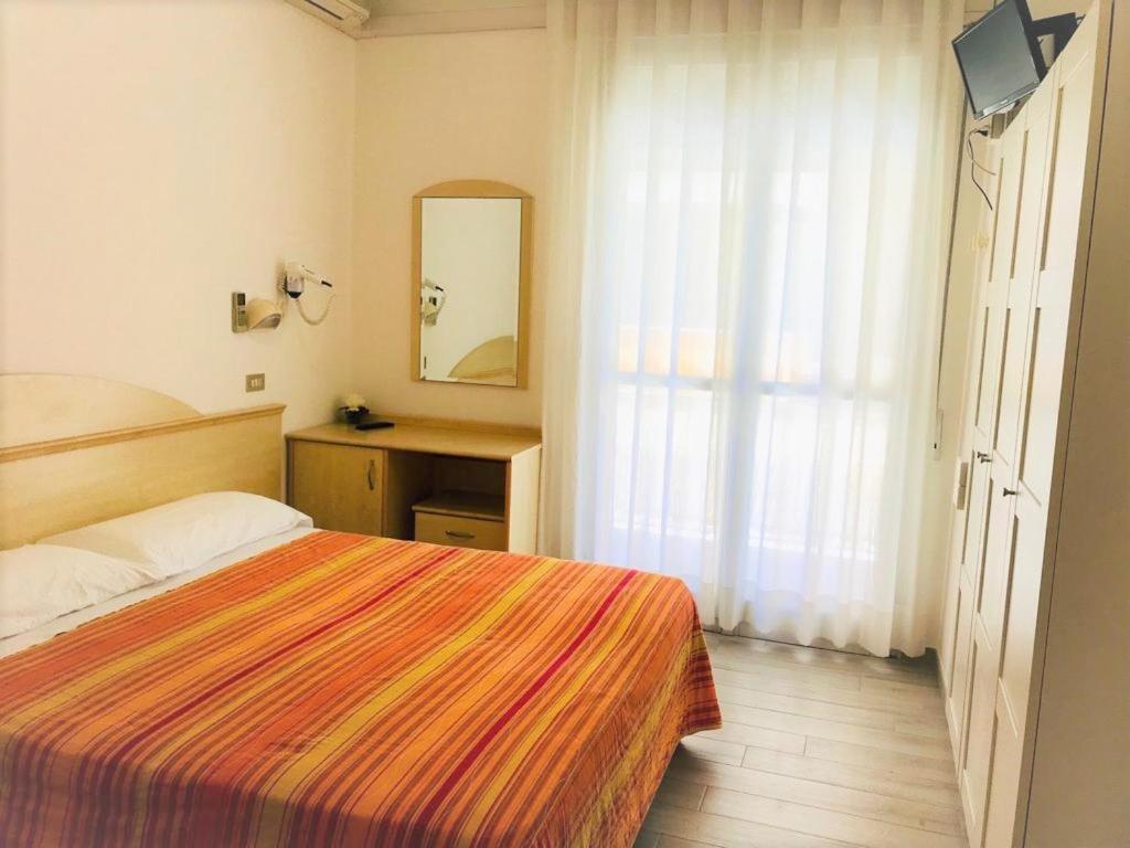 Park Hotel Pineta 切尔维亚 外观 照片